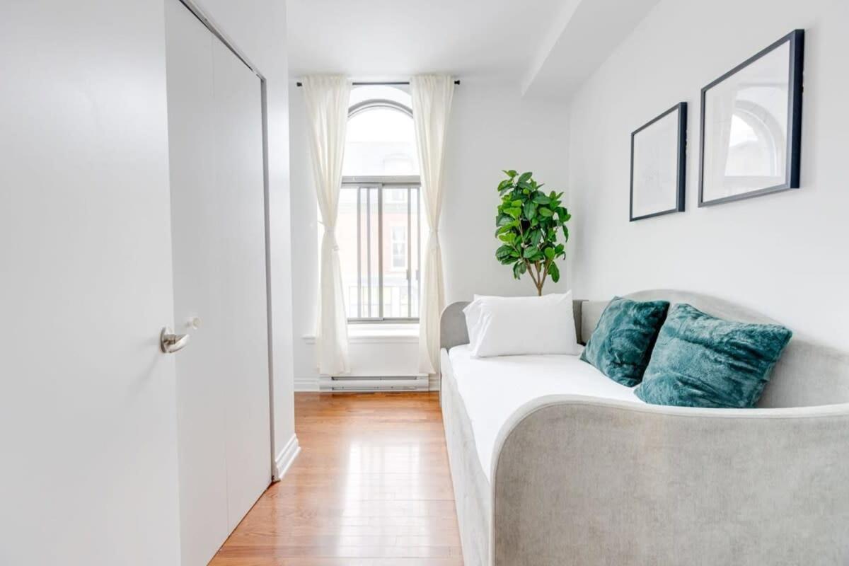 M11 Gorgeous Bright Corner 2Br In Heart Of Mtl Apartment Montreal Luaran gambar