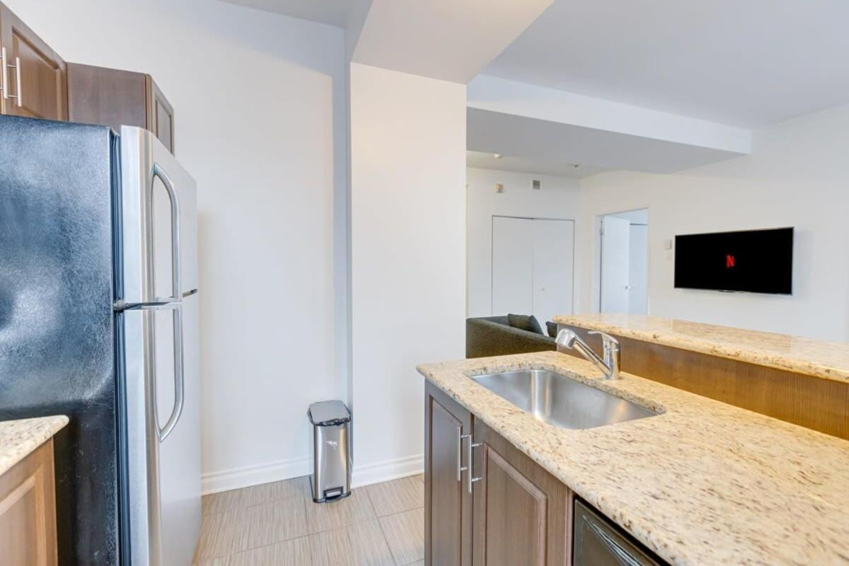 M11 Gorgeous Bright Corner 2Br In Heart Of Mtl Apartment Montreal Luaran gambar